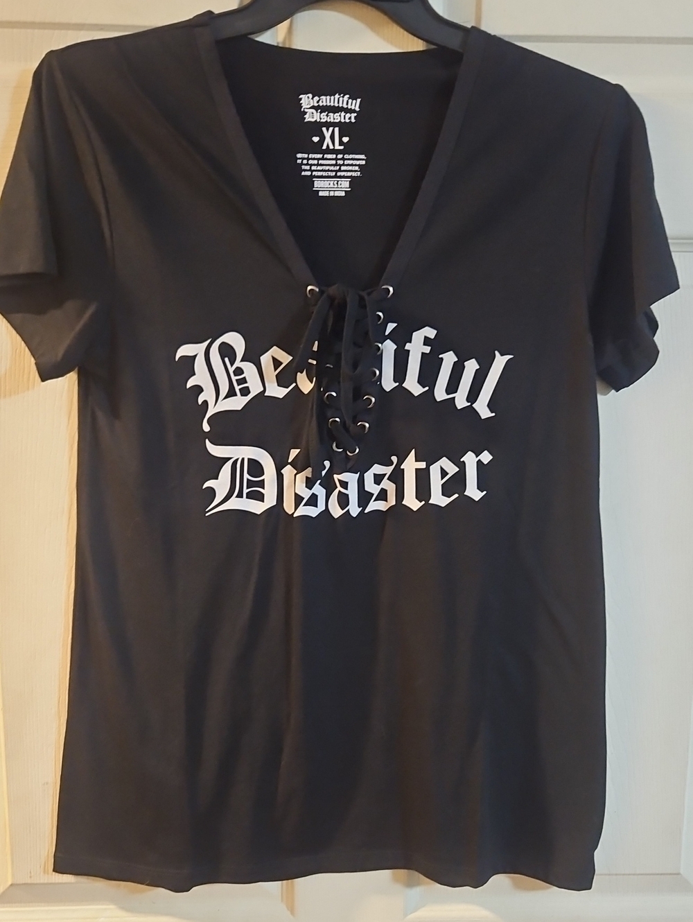 BEAUTIFUL DISASTER LIMITED EDITION LACE UP Tee : BLACK: New Without Tags: XL